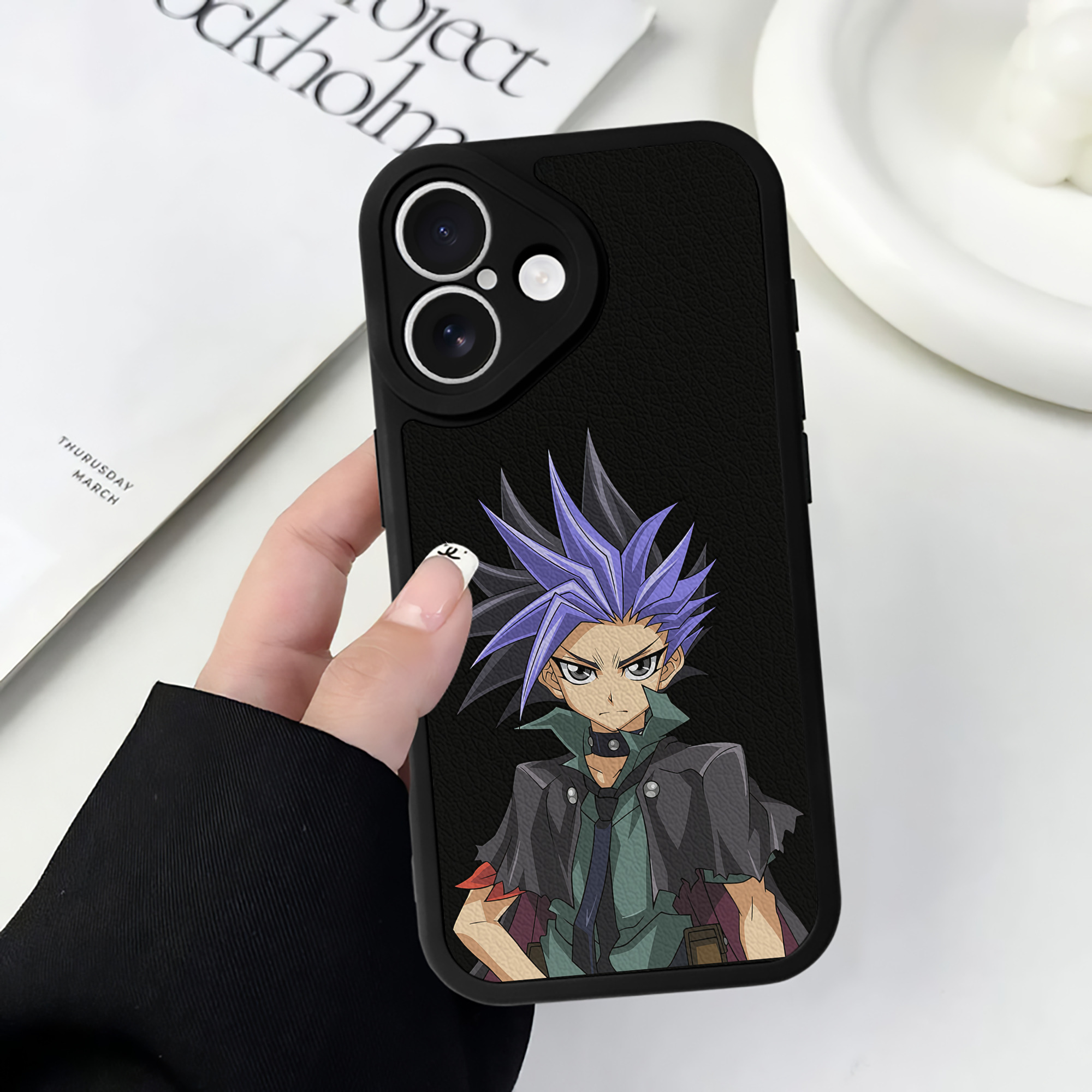 （画像用） 遊☆戯☆王 Yu-Gi-Oh! 【iPhone 16シリーズ対応】シリコンスマホケース（レザー調） 材質：シリコン